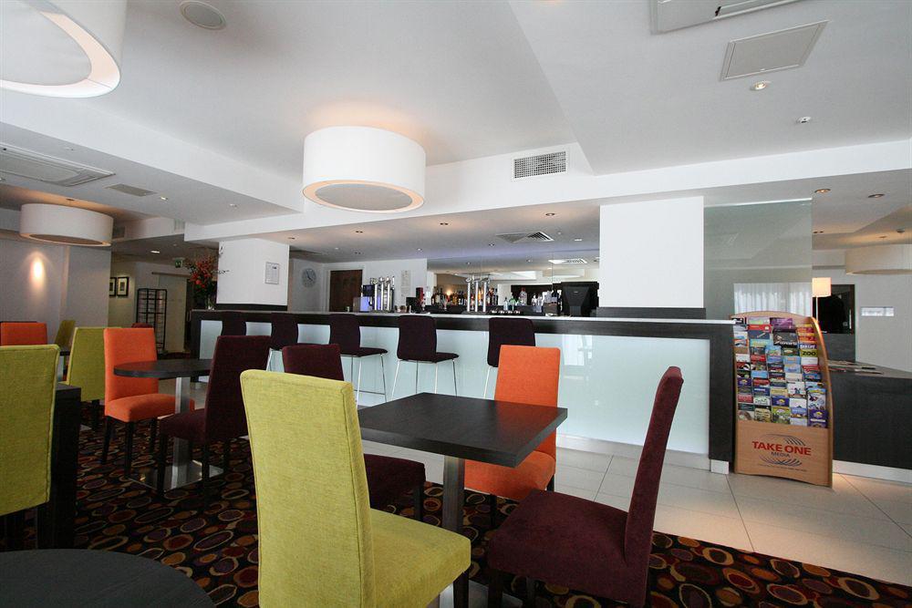 Holiday Inn Express Birmingham South A45, An Ihg Hotel Ресторан фото
